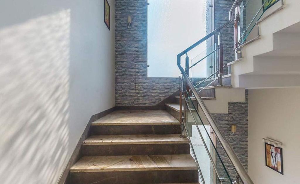 Hotel Bellevue Gwalijar Zewnętrze zdjęcie