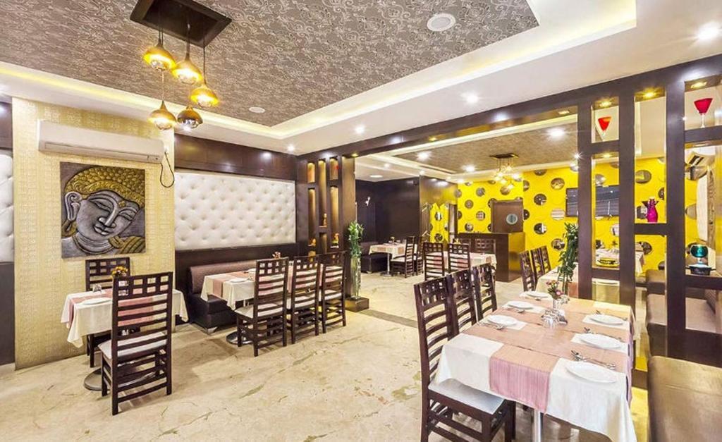 Hotel Bellevue Gwalijar Zewnętrze zdjęcie
